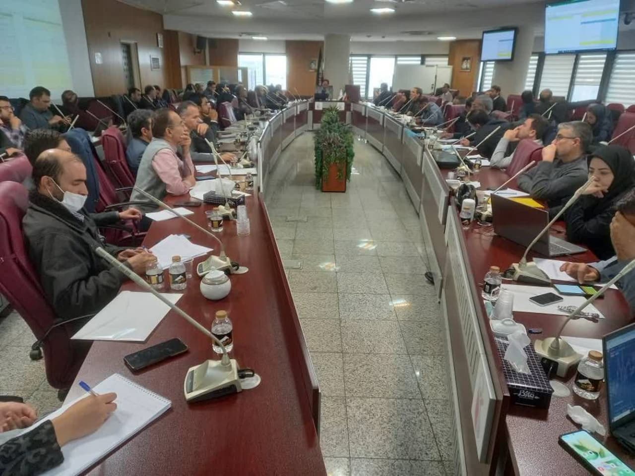 برگزاری جلسات توانمند سازي مديران توسعه فناوري سلامت